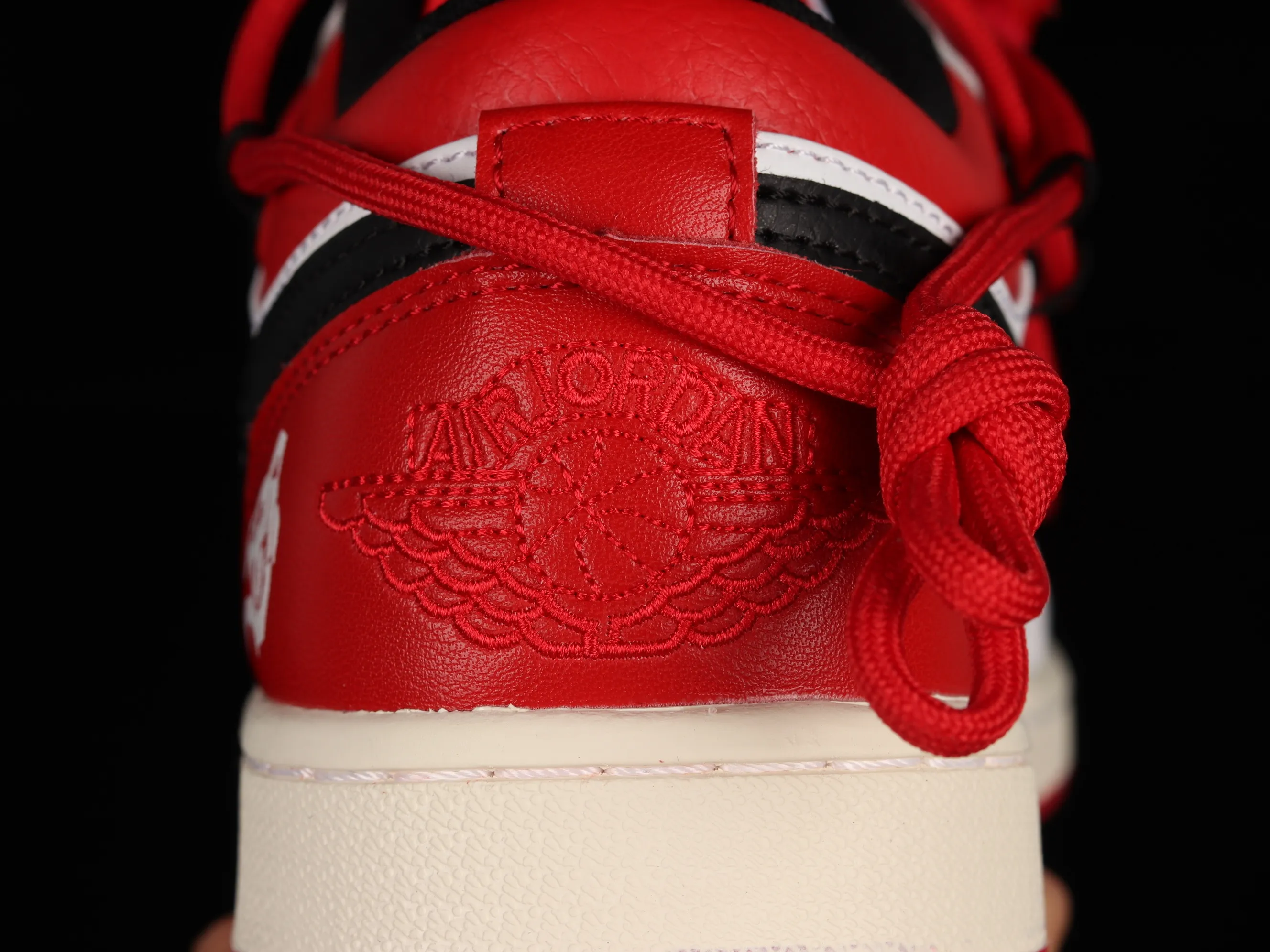 All categories Air Jordan Jordan series basketball shoes Air Jordan 1 Low Air Jordan 1 Low AJ1 Joe 1 customized version Vibe flavor deconstruction sports culture basketball shoes 553558-186